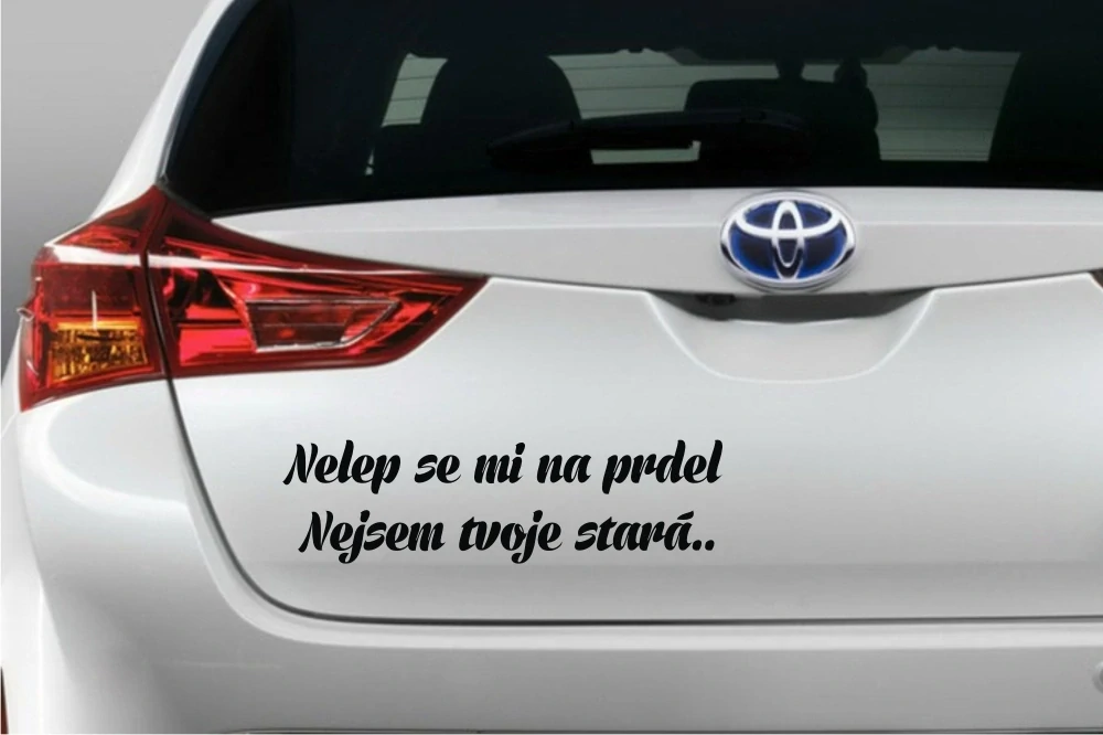 samolepka na auto